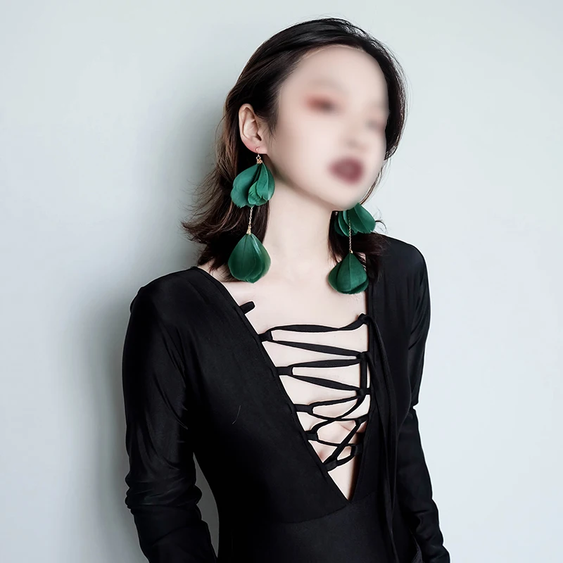 3 colors long feather tassel green drop earrings handmade blue black chain dangle earrings for women
3 colors long feather tassel green drop earrings handmade blue black chain dangle earrings for women