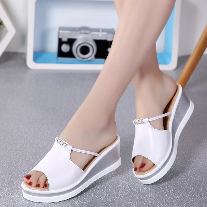Women Slipper Sandals Heels Wedges Platform Leather Peep Toe Crystal Elegant Female Sandals Ladies Mules Clogs Summer Shoes
Women Slipper Sandals Heels Wedges Platform Leather Peep Toe Crystal Elegant Female Sandals Ladies Mules Clogs Summer Shoes