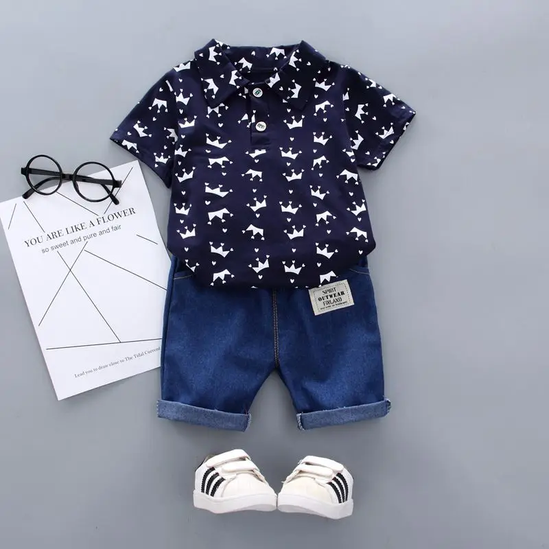 Summer Baby Boy Crown Print Short Sleeve Shirt Blouse+Denim Pants Sets Casual Outfits Clothes For Children's Sets
Summer Baby Boy Crown Print Short Sleeve Shirt Blouse+Denim Pants Sets Casual Outfits Clothes For Children's Sets