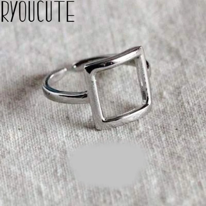 Bijoux Ladies New Square Silver 925 Rings for Women Gifts Vintage Large Adjustable Size Rings Luxury Sterling Silver Jewelry
Bijoux Ladies New Square Silver 925 Rings for Women Gifts Vintage Large Adjustable Size Rings Luxury Sterling Silver Jewelry
