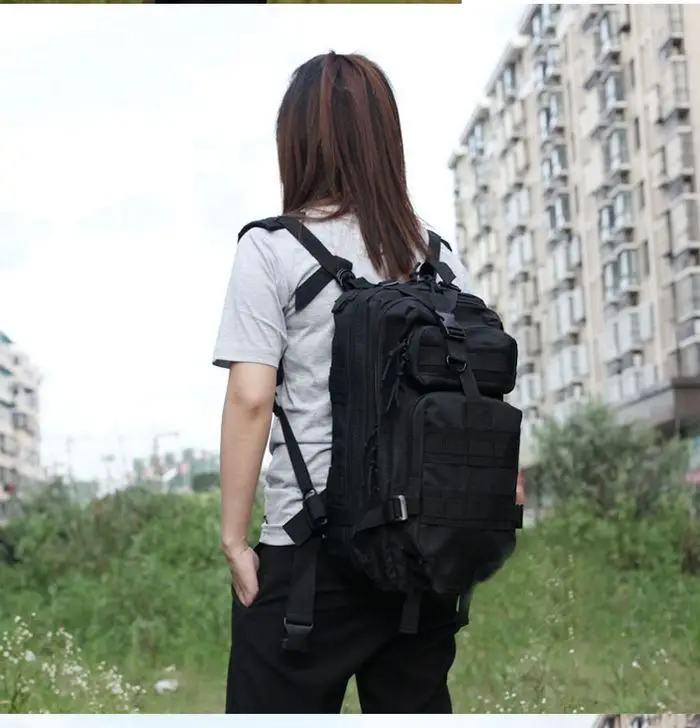 3P package mountaineering bags 30L Backpack Travel Backpack black / army green / sand color / camouflage
3P package mountaineering bags 30L Backpack Travel Backpack black / army green / sand color / camouflage