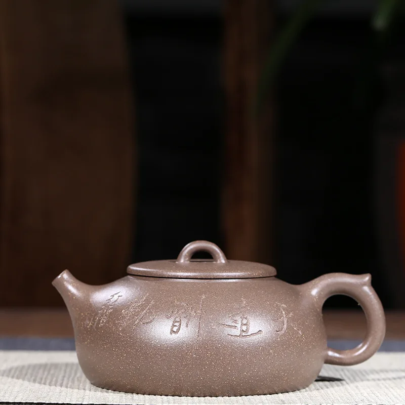 250ml Genuine Yixing Zisha Tea Pot Famous Handmade Ore Green Gray Mud Feiba Teapot Ball Hole Kung Fu Tea Kettle Free Shipping
250ml Genuine Yixing Zisha Tea Pot Famous Handmade Ore Green Gray Mud Feiba Teapot Ball Hole Kung Fu Tea Kettle Free Shipping