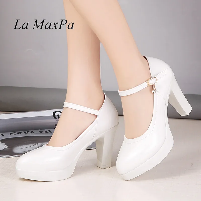 Women Thick High Heel Shoes Woman Buckle Heels Pumps Ladies Comfortable Platform Dress Shoes Office Daily Footwear Size 35-40
Women Thick High Heel Shoes Woman Buckle Heels Pumps Ladies Comfortable Platform Dress Shoes Office Daily Footwear Size 35-40