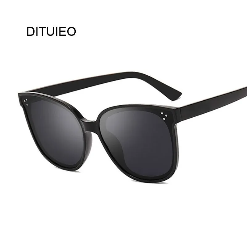 New Flat Top Sun Glasses Oversized Goggles Female Square Sunglasses Women Fashion Famous Brand Rivet Black Eyewear Gafas De Sol
New Flat Top Sun Glasses Oversized Goggles Female Square Sunglasses Women Fashion Famous Brand Rivet Black Eyewear Gafas De Sol