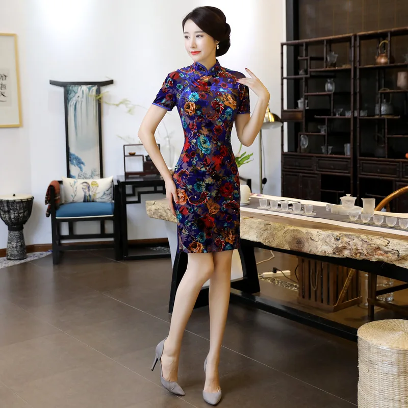 

Traditional Chinese Dress Mujer Vestido Women's Satin Short Sleeve Cheongsam Long Qipao Flower Size M-3XL Plum blossom Qipao