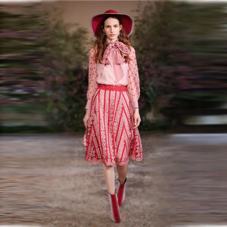 European runway two piece set elegant bow long sleeve dot printed chiffon blouses+ mesh embroidery 2 piece set women
European runway two piece set elegant bow long sleeve dot printed chiffon blouses+ mesh embroidery 2 piece set women