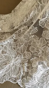 Elegent Lace Fabric Ivory Floral Sequined Bridal Lace New Design Lace fabric For Wedding Dress Fashion Dress High Quality
Elegent Lace Fabric Ivory Floral Sequined Bridal Lace New Design Lace fabric For Wedding Dress Fashion Dress High Quality