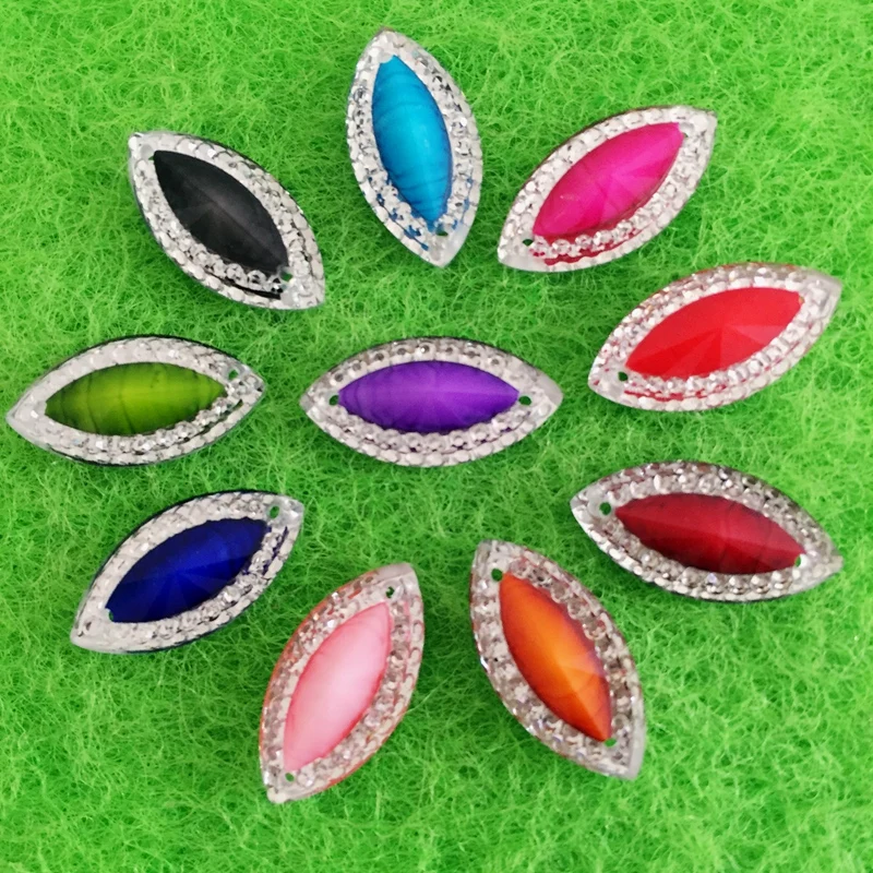 60pcs resin horse eye flat back rhinestone wedding decoration garment accessories 2 hole resin hand seam drilling twist buckle
60pcs resin horse eye flat back rhinestone wedding decoration garment accessories 2 hole resin hand seam drilling twist buckle