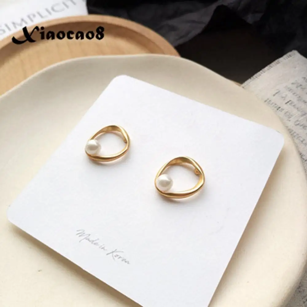 Irregular Simple Style Gold Metal Stud Earrings Women imitation Pearl Earrings Fashion Wedding Jewelry Trendy Accesorios Mujer
Irregular Simple Style Gold Metal Stud Earrings Women imitation Pearl Earrings Fashion Wedding Jewelry Trendy Accesorios Mujer