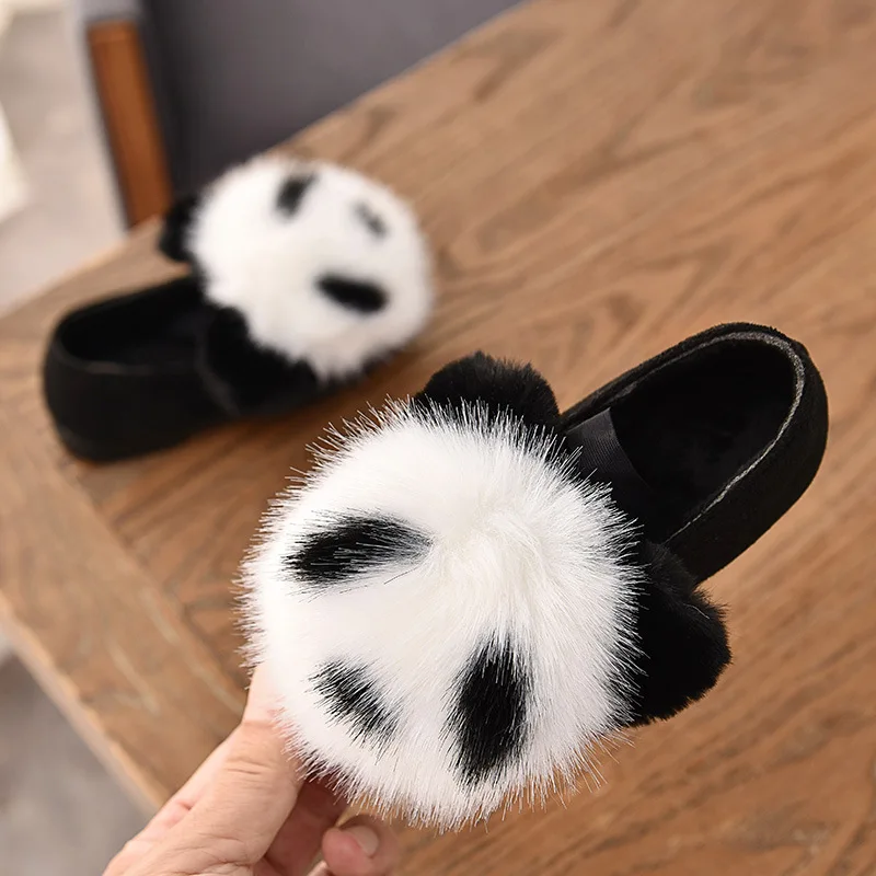 JGSHOWKITO Winter Kids Cotton Shoes Warm Cotton Fluffy Fur Big Girls Loafers Cartoon Panda Design Flock Fabric Children's Flats
JGSHOWKITO Winter Kids Cotton Shoes Warm Cotton Fluffy Fur Big Girls Loafers Cartoon Panda Design Flock Fabric Children's Flats