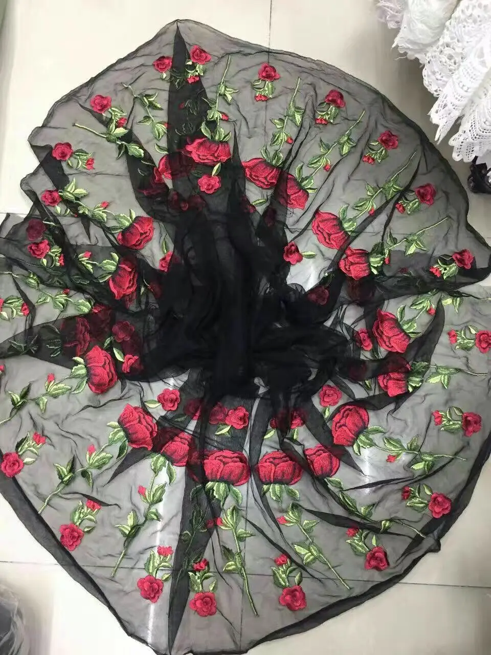 High quality Embroidery SYJ-3930 african sequins tulle lace design lace fabric for Nigerian wedding 5yd/lot
High quality Embroidery SYJ-3930 african sequins tulle lace design lace fabric for Nigerian wedding 5yd/lot