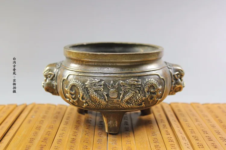 bronze Pure Copper Brass factory direct selling copper incense censer Buddhism Taoism Buddha with antique ornaments collection
bronze Pure Copper Brass factory direct selling copper incense censer Buddhism Taoism Buddha with antique ornaments collection