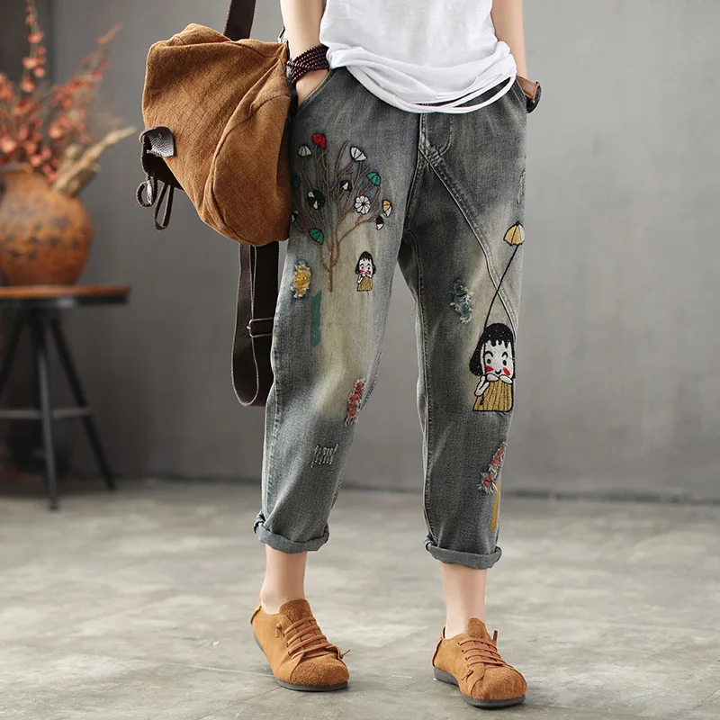 Women Spring Patchwork Embroidered Cartoon Denim Pants Jeans Bleached Washed Vintage Elastic Waist Denim trousers Female Ripped
Women Spring Patchwork Embroidered Cartoon Denim Pants Jeans Bleached Washed Vintage Elastic Waist Denim trousers Female Ripped
