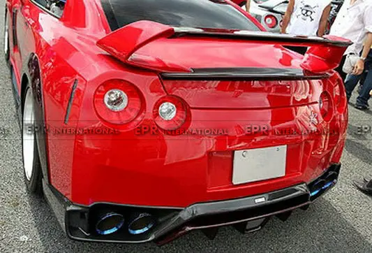 Спойлер на Nissan GTR 35
