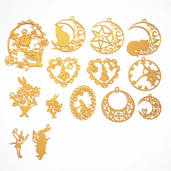 10pcs Japan Diy gold Copper Computer Pieces hollow rabbit Alice in wonderland clock charms for glue die-casting jewelry making
10pcs Japan Diy gold Copper Computer Pieces hollow rabbit Alice in wonderland clock charms for glue die-casting jewelry making