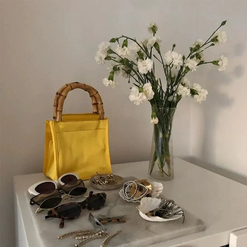 Summer Bamboo Handle Oxford Handbag Yellow Black Wristlets Top handle Bags Women Fashion Travel Totes Beach Bags High Quality
Summer Bamboo Handle Oxford Handbag Yellow Black Wristlets Top handle Bags Women Fashion Travel Totes Beach Bags High Quality