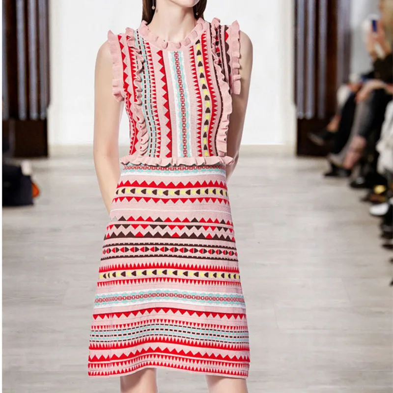 2019 Summer Runway Rainbow Striped Knitted Dress Women 's Sleeveless Butterfly Bright Silk Cute Jacquard Pink Sweater Dress
2019 Summer Runway Rainbow Striped Knitted Dress Women 's Sleeveless Butterfly Bright Silk Cute Jacquard Pink Sweater Dress