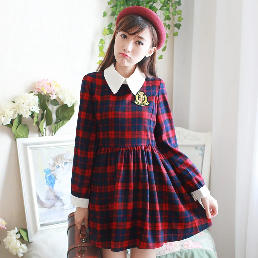 Kawaii Japan Peter pan collar Pure school badge fashion vintage uniforms elegant slim waist plaid dress doll dress AW468
Kawaii Japan Peter pan collar Pure school badge fashion vintage uniforms elegant slim waist plaid dress doll dress AW468