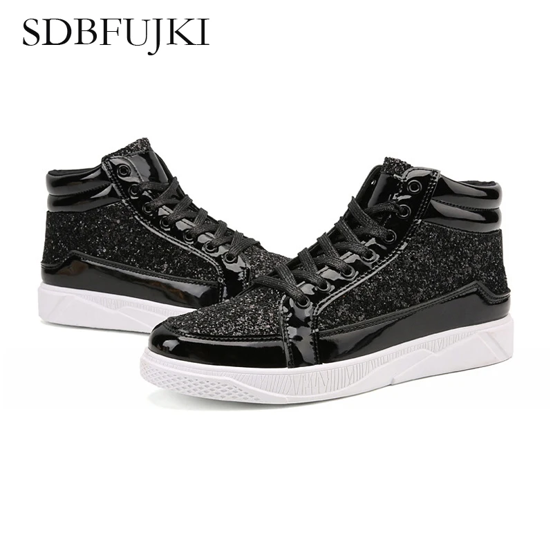 2019 New Fashion Gold Shoes Men Casual Shoes High-top Rock shoes Night Club Sneaker Man Sequin Ornament Board Shoes SDBFUJKI
2019 New Fashion Gold Shoes Men Casual Shoes High-top Rock shoes Night Club Sneaker Man Sequin Ornament Board Shoes SDBFUJKI