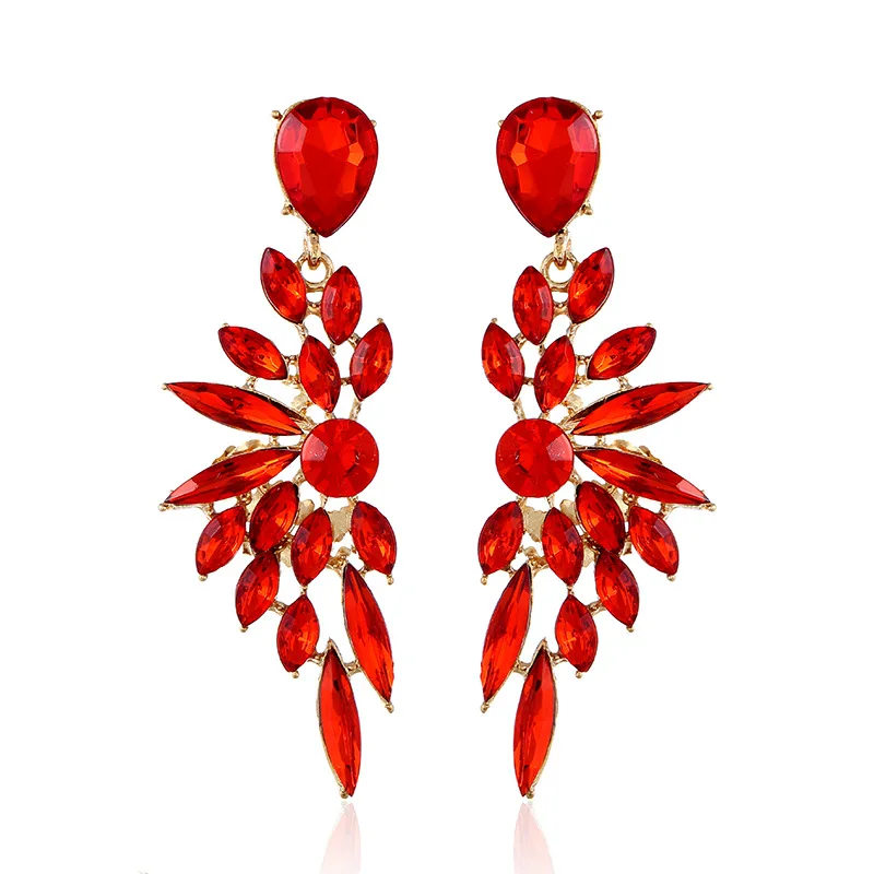 2018 New European Hyperbole Beautiful Stud Earrings Simple Hollow Long Shiny Red Crystal Earrings for Women Jewelry Dropshipping
2018 New European Hyperbole Beautiful Stud Earrings Simple Hollow Long Shiny Red Crystal Earrings for Women Jewelry Dropshipping