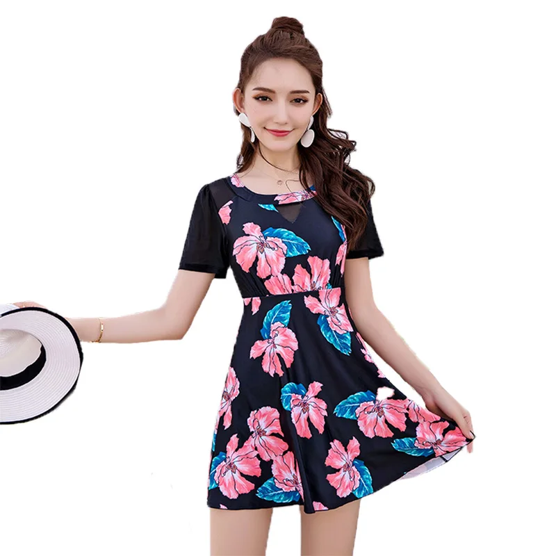 Retro Floral Brand New One Pieces Swimwear Women Summer Ladies Swimsuit with Sleeves Girl Plus Size Beach Wear Bathing Suit
Retro Floral Brand New One Pieces Swimwear Women Summer Ladies Swimsuit with Sleeves Girl Plus Size Beach Wear Bathing Suit