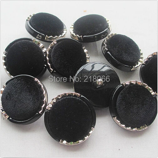 20 Pcs Black Velvet Overcoat Buttons Back Hole Sewing Craft Lots Mix 30mm ZXT0680
20 Pcs Black Velvet Overcoat Buttons Back Hole Sewing Craft Lots Mix 30mm ZXT0680