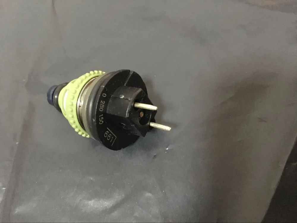 Top quality High quality Fuel Injector nozzle for Chevy Geo Metro Suki Swift 195500-2160 0280150661 15710-60B50 1571060B50
Top quality High quality Fuel Injector nozzle for Chevy Geo Metro Suki Swift 195500-2160 0280150661 15710-60B50 1571060B50