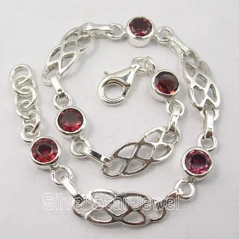 Chanti International . Genuine RED GARNET Gems ART Cast Bracelet 7 5/8 Inches
Chanti International . Genuine RED GARNET Gems ART Cast Bracelet 7 5/8 Inches