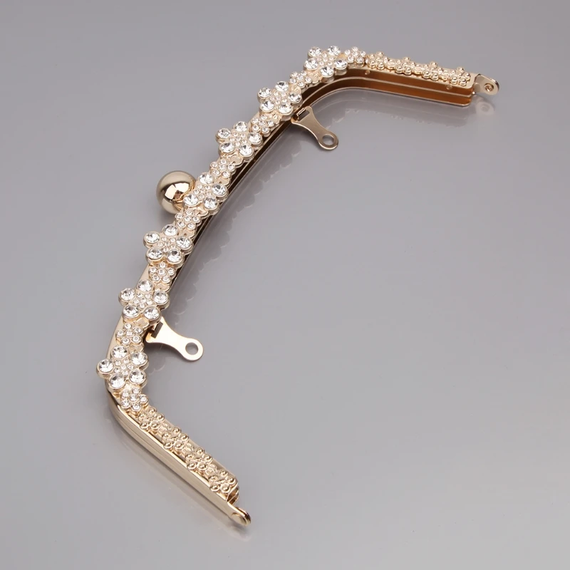High Quality Fashion Metal Rhinestone Purse Handle Bag DIY Craft Frame Kiss Clasp Lock 22cm
High Quality Fashion Metal Rhinestone Purse Handle Bag DIY Craft Frame Kiss Clasp Lock 22cm