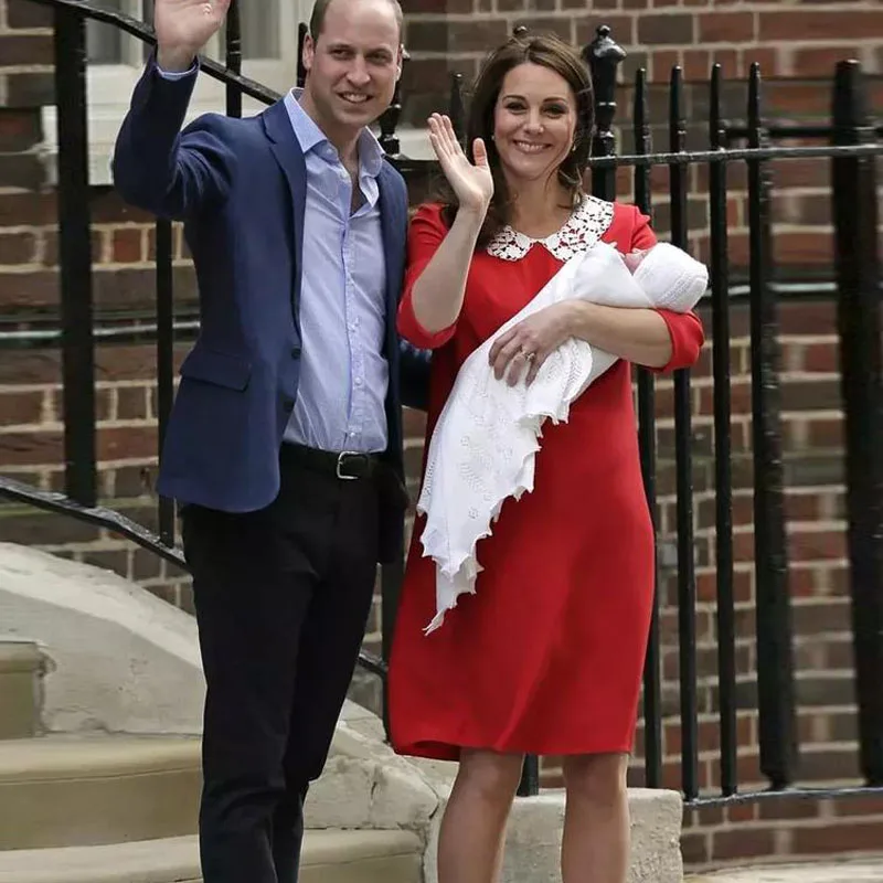 2018 New Fashion Kate Middleton Princess Red Solid Women Dress Elegant Lace Appliques Collar Dresses
2018 New Fashion Kate Middleton Princess Red Solid Women Dress Elegant Lace Appliques Collar Dresses