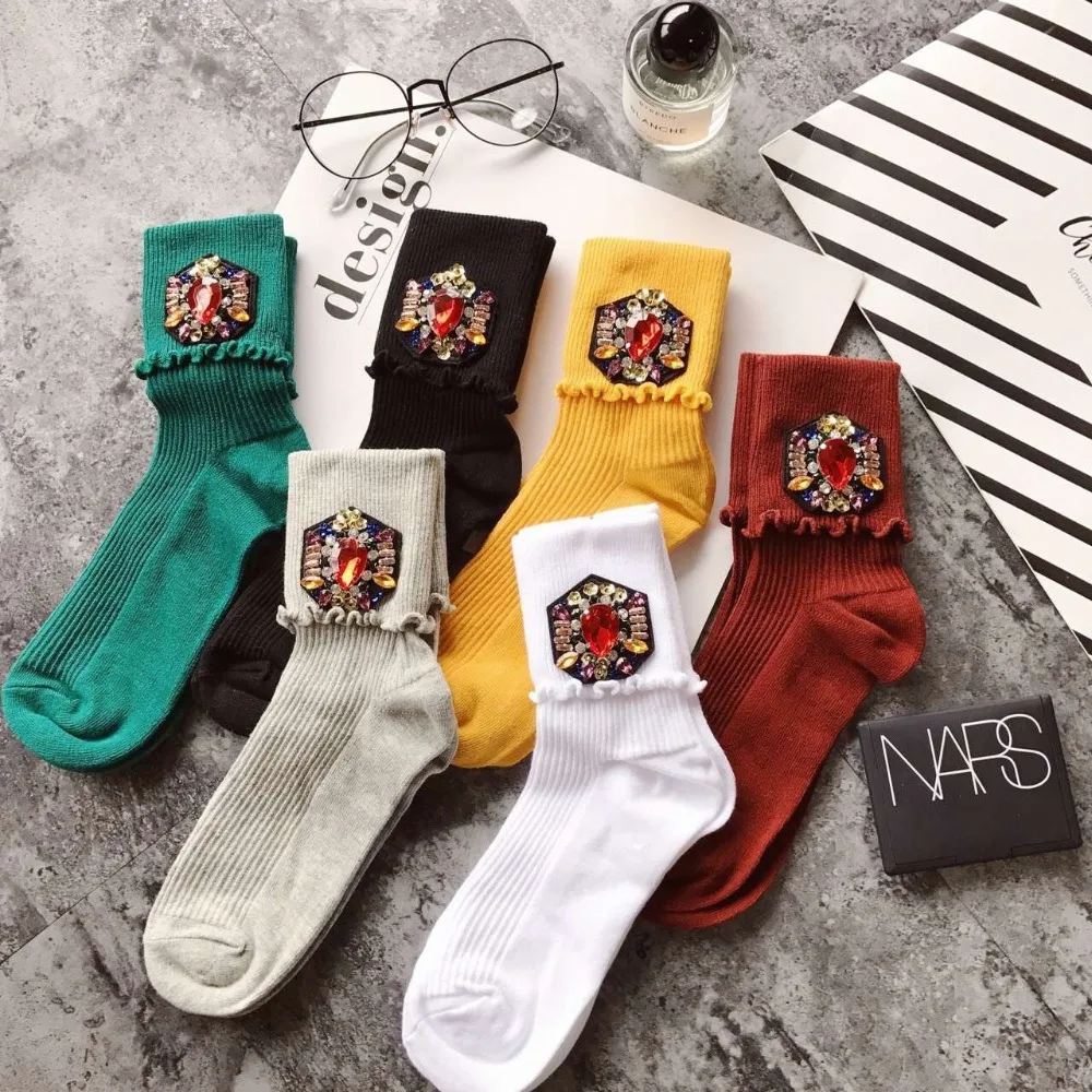 2017 colorful diamonds candy color cotton socks women medium autumn and winter wholesale price 6colors
2017 colorful diamonds candy color cotton socks women medium autumn and winter wholesale price 6colors