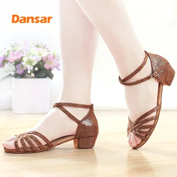 Children Tango Latin Dance Shoes High Quality Latin Woman Dancing Shoe Wholesale Dance Shoes for Girls Low Heel Salsa Sandals
Children Tango Latin Dance Shoes High Quality Latin Woman Dancing Shoe Wholesale Dance Shoes for Girls Low Heel Salsa Sandals