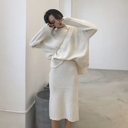 Two Piece Set Women 2019 Winter Korean Style Casual Oversized Pullover Knit Long Skirt Suit Black Beige conjunto feminino S170
Two Piece Set Women 2019 Winter Korean Style Casual Oversized Pullover Knit Long Skirt Suit Black Beige conjunto feminino S170