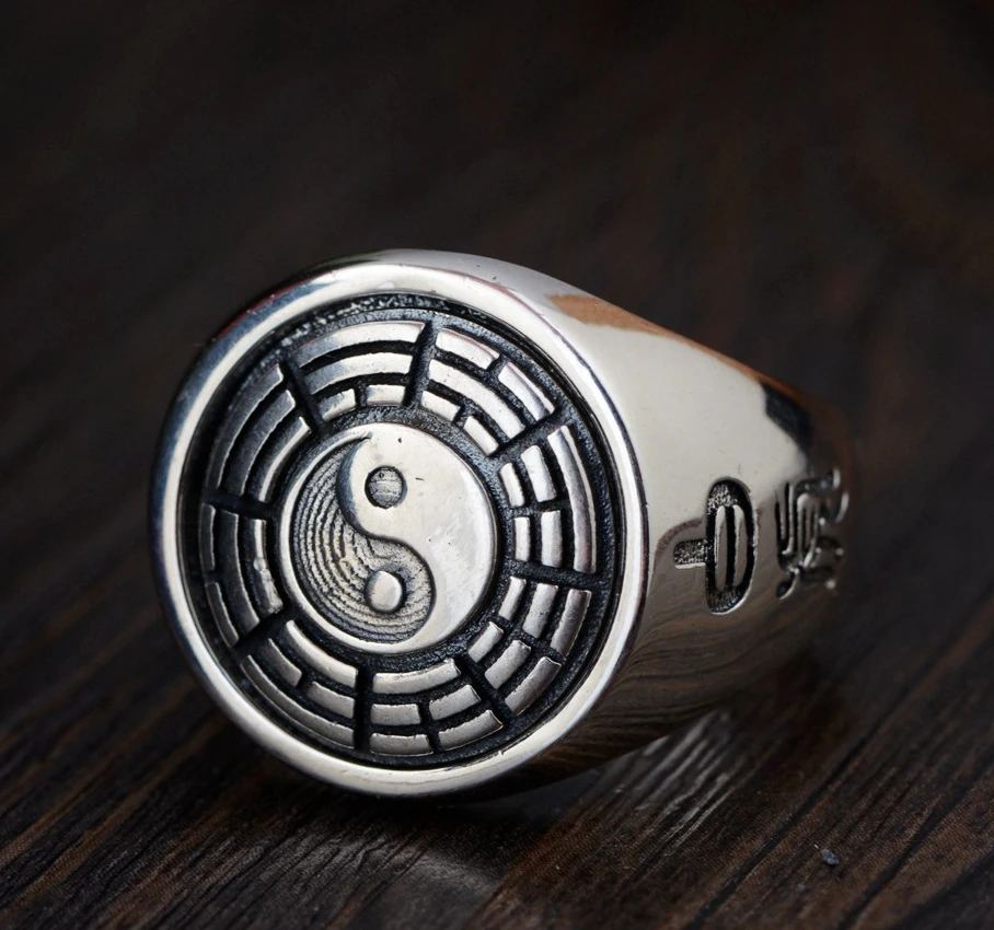 100% Real 925 Sterling Silver Thai Silver Rotated Rings for Men Gift trigram Ring Vintage Fashion Male Jewelry A2656
100% Real 925 Sterling Silver Thai Silver Rotated Rings for Men Gift trigram Ring Vintage Fashion Male Jewelry A2656