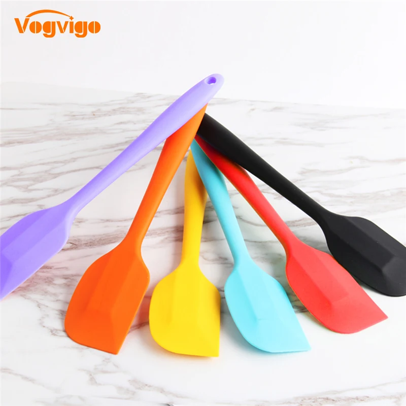 VOGVIG Silicone Spatula Baking Rubber Scraper Cookie Cutters High Temperature Resistance Baking Tools for Cake 5 Colors 45-50
VOGVIG Silicone Spatula Baking Rubber Scraper Cookie Cutters High Temperature Resistance Baking Tools for Cake 5 Colors 45-50