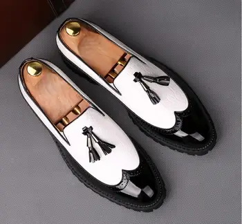 New Mens Gold tassel Loafers Flat Shoes Brand Top Men's Leather Wedding Shoes Men Casual Shoes Moccasins zapatos hombre EUR38-44
New Mens Gold tassel Loafers Flat Shoes Brand Top Men's Leather Wedding Shoes Men Casual Shoes Moccasins zapatos hombre EUR38-44