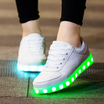 7ipupas Luminous Led shoes with 18 style For Youth Teenagers Fashion men Casual Glowing shoes Unisex Light up Sole zapatos mujer
7ipupas Luminous Led shoes with 18 style For Youth Teenagers Fashion men Casual Glowing shoes Unisex Light up Sole zapatos mujer