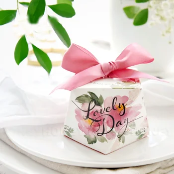 50 X Creative Pink Flower Blossom Diamond Wedding Favors Candy Boxes Bomboniera Return Present Box Chocolate Box Party Gift Box
50 X Creative Pink Flower Blossom Diamond Wedding Favors Candy Boxes Bomboniera Return Present Box Chocolate Box Party Gift Box