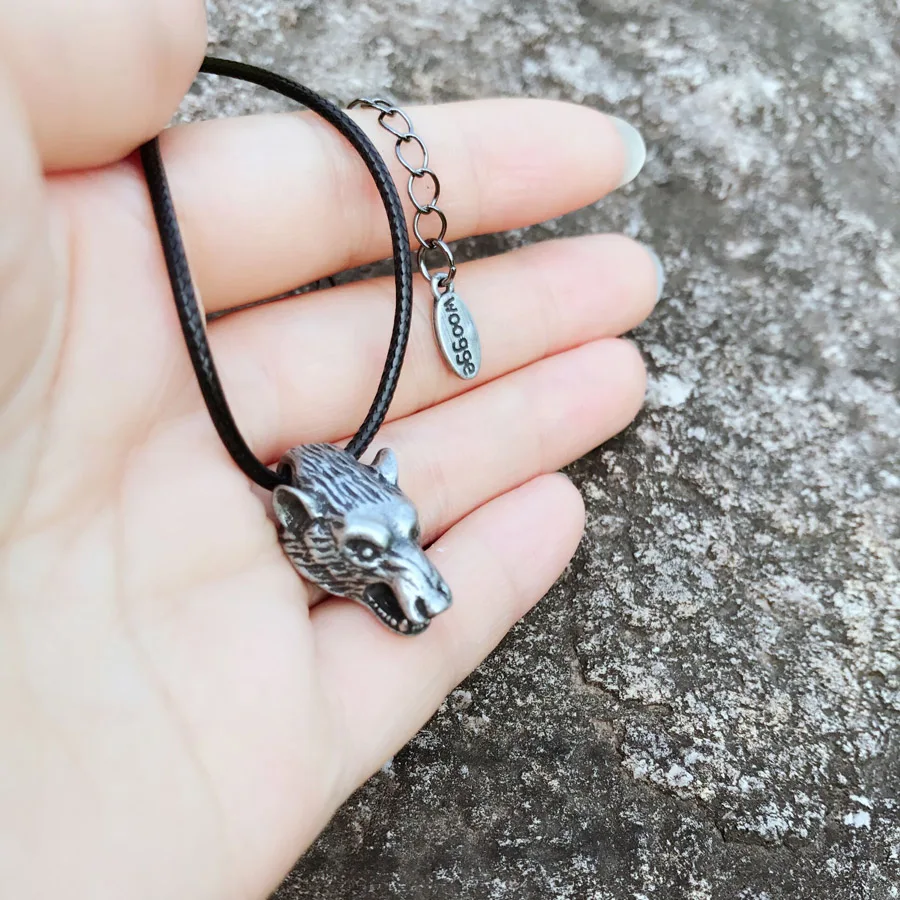 Collares Largos De Moda 2018 Fashion Men Jewelry Wolf Head Pendant Silver Viking Necklace Collier Colar Feminino Long Necklace
Collares Largos De Moda 2018 Fashion Men Jewelry Wolf Head Pendant Silver Viking Necklace Collier Colar Feminino Long Necklace
