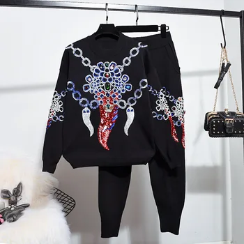2018 New Fashion Autumn and Winter Women's Sequins Beads Long Sleeve Knitted Sweater + Trousers Two Piece Pants Suits.
2018 New Fashion Autumn and Winter Women's Sequins Beads Long Sleeve Knitted Sweater + Trousers Two Piece Pants Suits.