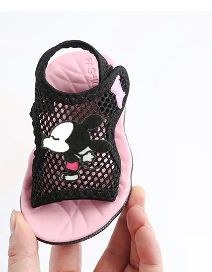 Disney children boy girl cartoon Mickey Minnie beach sandals non-slip soft bottom sandals 
Disney children boy girl cartoon Mickey Minnie beach sandals non-slip soft bottom sandals