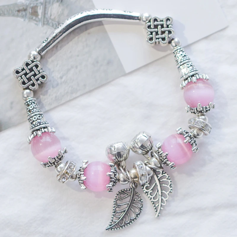 Sweet female style simple and pure and fresh character of the girl friend bracelet elastic string.
Sweet female style simple and pure and fresh character of the girl friend bracelet elastic string.