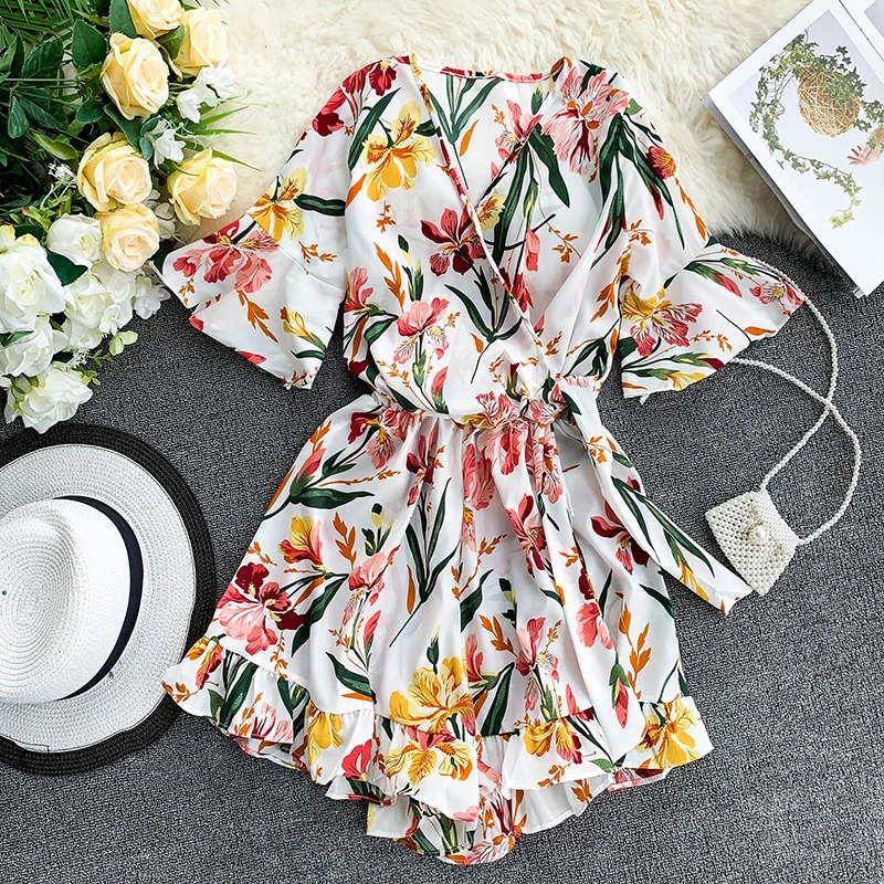 Summer V-neck Short Sleeve Women Rompers 2019 Sexy Ladies Lace Up Jumpsuits Female Floral Printing Chiffon Wide Leg Rompers
Summer V-neck Short Sleeve Women Rompers 2019 Sexy Ladies Lace Up Jumpsuits Female Floral Printing Chiffon Wide Leg Rompers