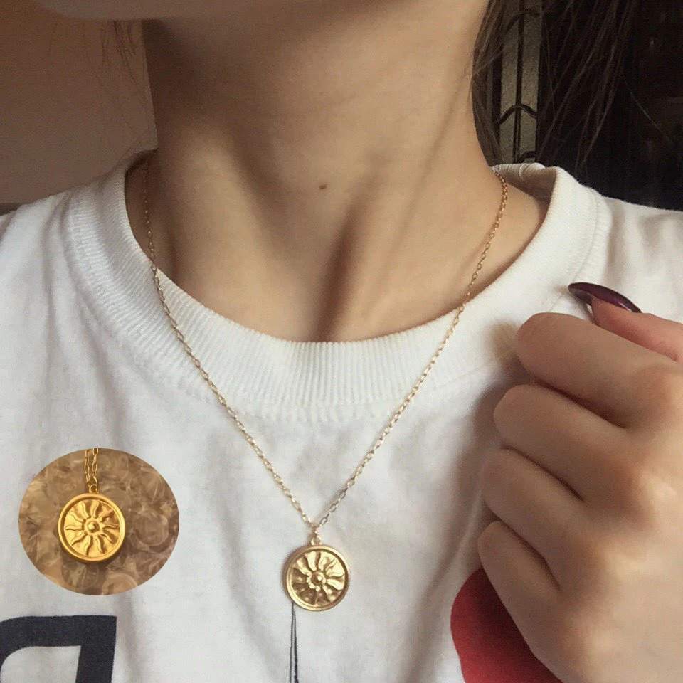 Simple Sunflower Pendant Necklace Alloy Gold Silver Coin collar Necklaces Women best friend necklaces colar minimalista Jewelry
Simple Sunflower Pendant Necklace Alloy Gold Silver Coin collar Necklaces Women best friend necklaces colar minimalista Jewelry