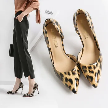 2018 Trend Leopard Women Pumps High Heels Elegant Office Female Shoes Pointed Toe Print PU Leather Shallow Mouth Ladies Shoes
2018 Trend Leopard Women Pumps High Heels Elegant Office Female Shoes Pointed Toe Print PU Leather Shallow Mouth Ladies Shoes