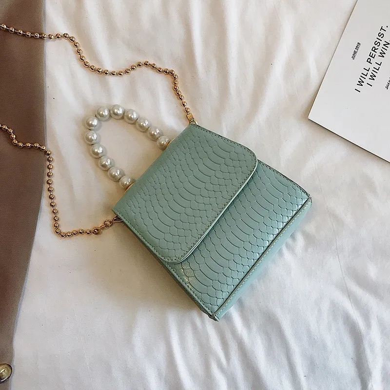 Crocodile Pattern PU Leather Crossbody Bags For Women 2019 New Totes With Pearl Handle Mini Chain Shoulder Messenger Bag Purses
Crocodile Pattern PU Leather Crossbody Bags For Women 2019 New Totes With Pearl Handle Mini Chain Shoulder Messenger Bag Purses