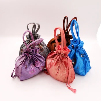 Embroidery Fruit Christmas Gift Bags Large Handle Coin Purse Women Wedding Favor Bags Satin Cloth Drawstring Storage Pouch 2pcs
Embroidery Fruit Christmas Gift Bags Large Handle Coin Purse Women Wedding Favor Bags Satin Cloth Drawstring Storage Pouch 2pcs