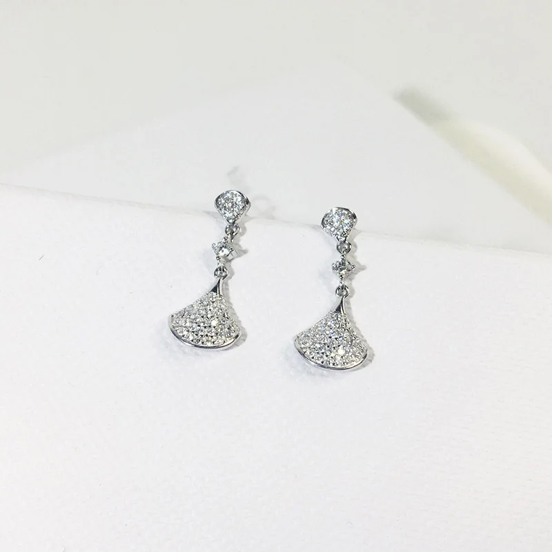 Women Girl's 925 silver statement crystal CZ fan shaped stud earrings for Dress Wedding party Jewelry Retro fashion Gift
Women Girl's 925 silver statement crystal CZ fan shaped stud earrings for Dress Wedding party Jewelry Retro fashion Gift