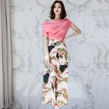 2020 Summer Oblique Short Sleeve Top Print Mid-Calf Loose Print Skirt Two Piece Casual Sets Sexy Party Suit Dress
2020 Summer Oblique Short Sleeve Top Print Mid-Calf Loose Print Skirt Two Piece Casual Sets Sexy Party Suit Dress