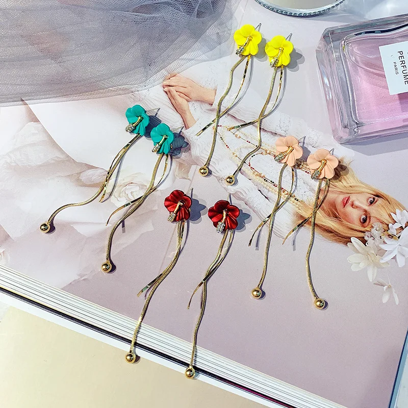 2019 hot fashion jewelry elegant flower earrings long tassel beach party earrings for Girls gift for woman
2019 hot fashion jewelry elegant flower earrings long tassel beach party earrings for Girls gift for woman
